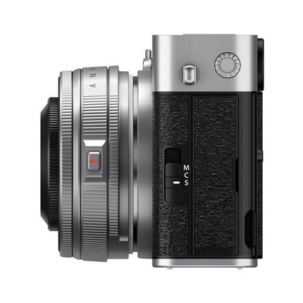 FUJIFILM X-E5 silber + XF 2,8/23mm R WR
