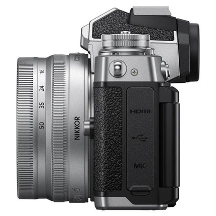 Nikon Zfc + Z DX 16-50 VR(SE)