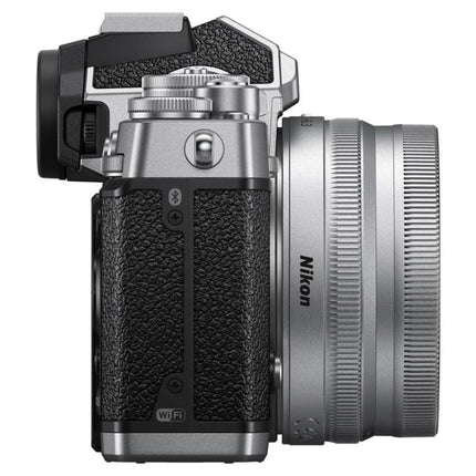 Nikon Zfc + Z DX 16-50 VR(SE)