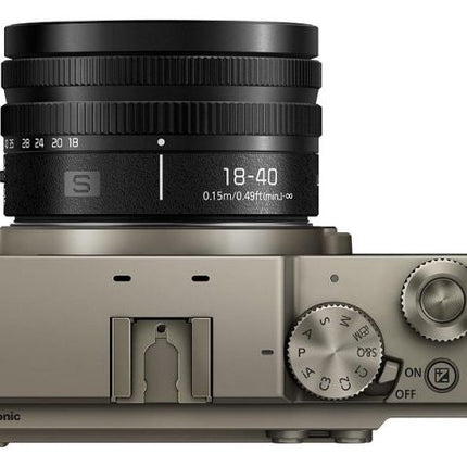 Panasonic DC-S9 Titanium/Black + S 18-40/4,5-6,3 Ser