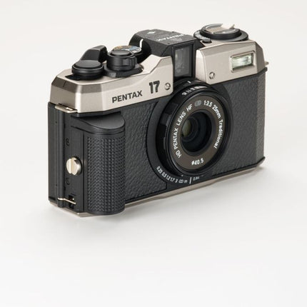 Pentax 17 Dark Silver (Halbformat)