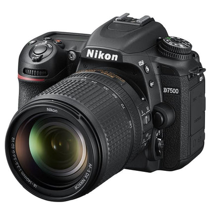 Nikon D7500 + DX 18-140 VR Set