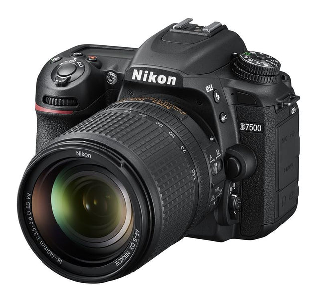 Nikon D7500 + DX 18-140 VR Set